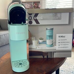 KEURIG K-MINI in OASIS color!